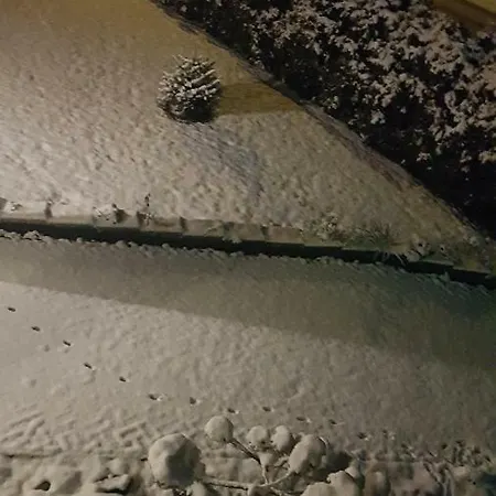 Stas -przy Szkole Nr 3 W Skawie * Skawa